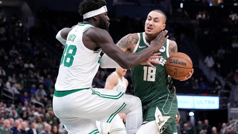 姆巴佩梅开二度，追近C罗的年度进球纪录（姆巴佩双响，逼近C罗年度进球纪录）