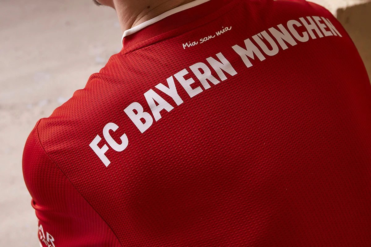 重庆铜梁龙冲超成功，重庆足球时隔4个赛季重返中超（重庆铜梁龙成功升超，重庆足球时隔四个赛季再战中超）