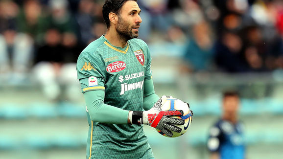 半场战报：法兰克福0-0沃尔夫斯堡（半场速报：法兰克福与沃尔夫斯堡0-0握手言和）