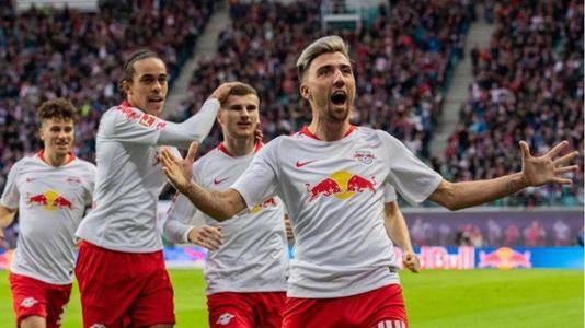 坎波斯：2年前扎伊尔&马尤卢数学课后踢欧冠，皇社总监很震惊（坎波斯透露：两年前扎伊尔与马尤卢刚下数学课便出战欧冠，皇社总监大为震惊）