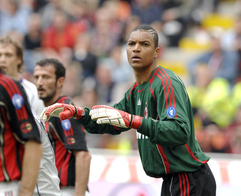 汉堡vs斯图加特：洛孔加、卢卡-武什科维奇首发，努贝尔、达希勒出战（汉堡迎战斯图加特：洛孔加、卢卡-武什科维奇首发，努贝尔、达希勒登场）