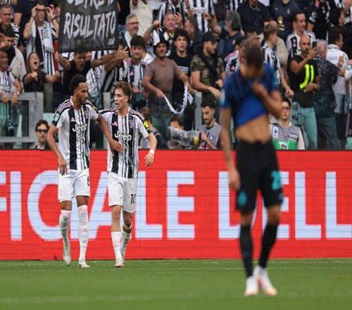 国米vs科莫首发：索默、泽林斯基先发，劳塔罗搭档图拉姆（国际米兰战科莫首发：索默、泽林斯基出战，劳塔罗联手图拉姆）