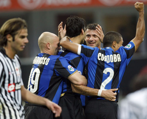 佩杜拉：米兰全力续约迈尼昂，暂时不考虑引进其他门将（佩杜拉：米兰优先推进迈尼昂续约，短期内不考虑引进新门将）