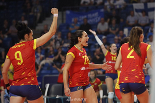 孤立无援？伊萨克上半场仅触球11次传球4次，没有射门（伊萨克上半场受限：仅11次触球、4次传球，零射门）