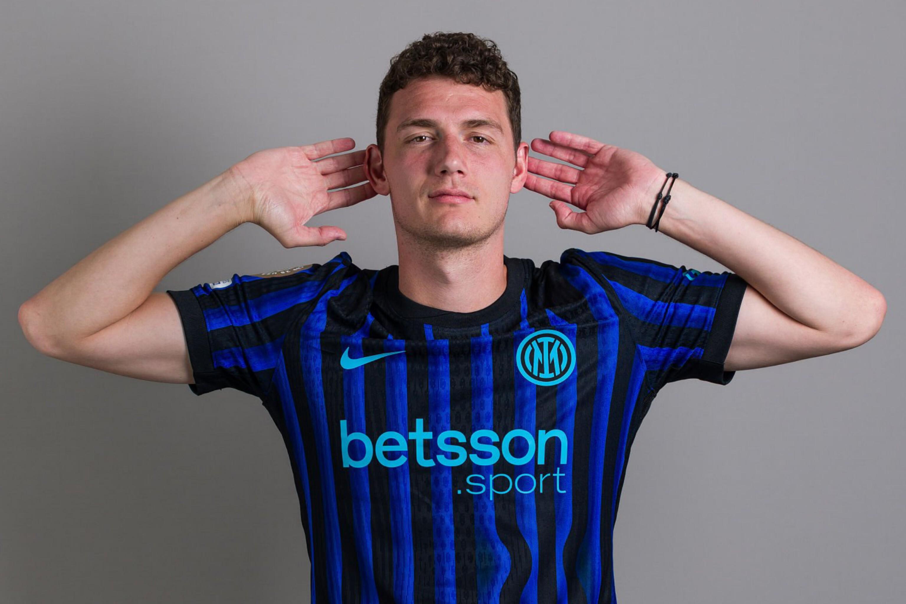 队报盛赞托万：现在他不仅是技术领袖，还是更衣室领袖（队报：托万已成球队技术与更衣室双料领袖）