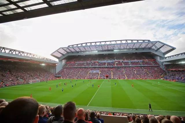 布冯：皮奥是今年意大利足球的亮点，他的特点有点像托尼（布冯称皮奥为今年意大利足坛亮点，风格略似托尼）