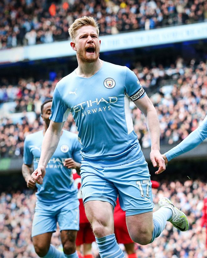 国际雪联单板和自由式U型场地世界杯，中国选手李方慧训练中